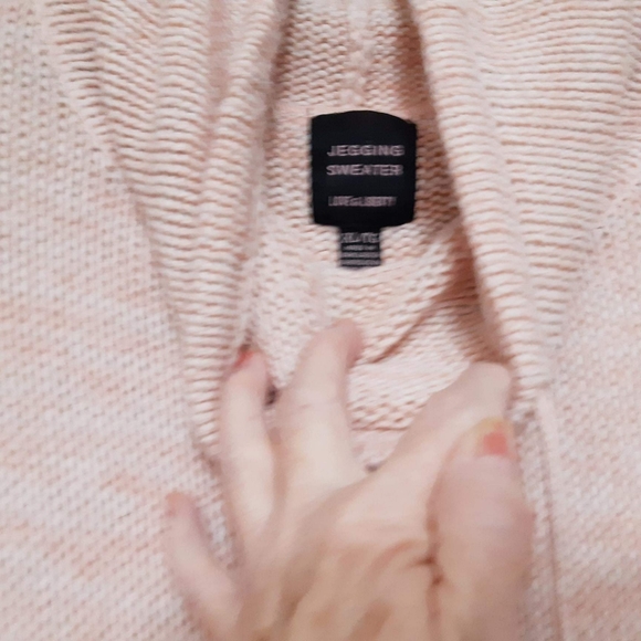 π 3 for$30 π Jegging Sweater - Picture 4 of 8